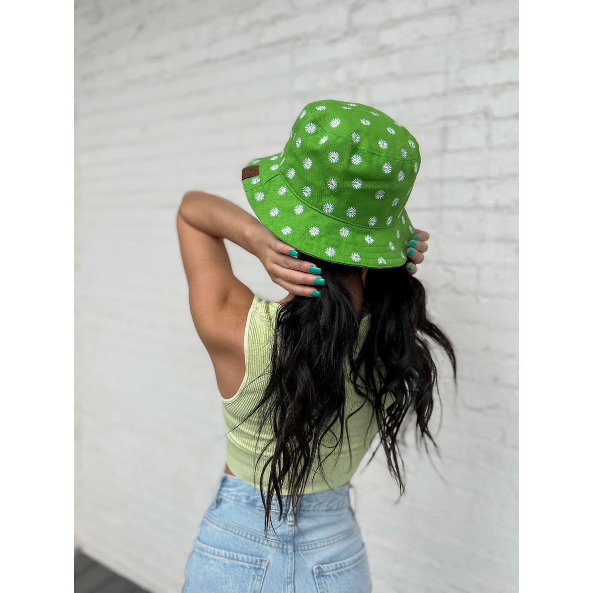 Daisy Embroidered Cotton Canvas C.C Bucket Hat KB005