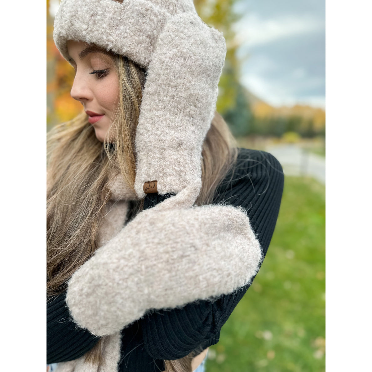 Mixed Tone Boucle C.C Mittens MT4010